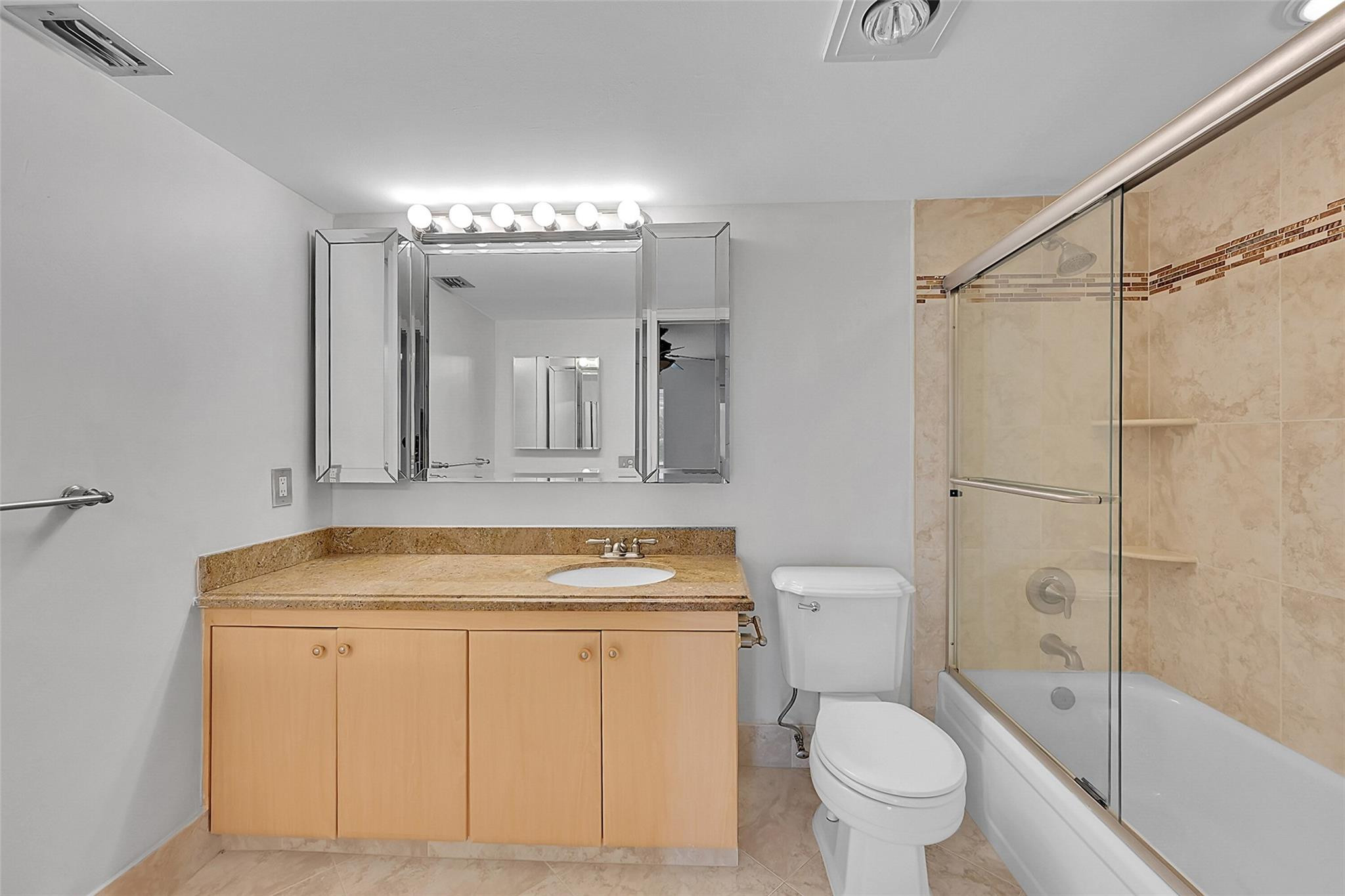 4701 Martinique Dr K1