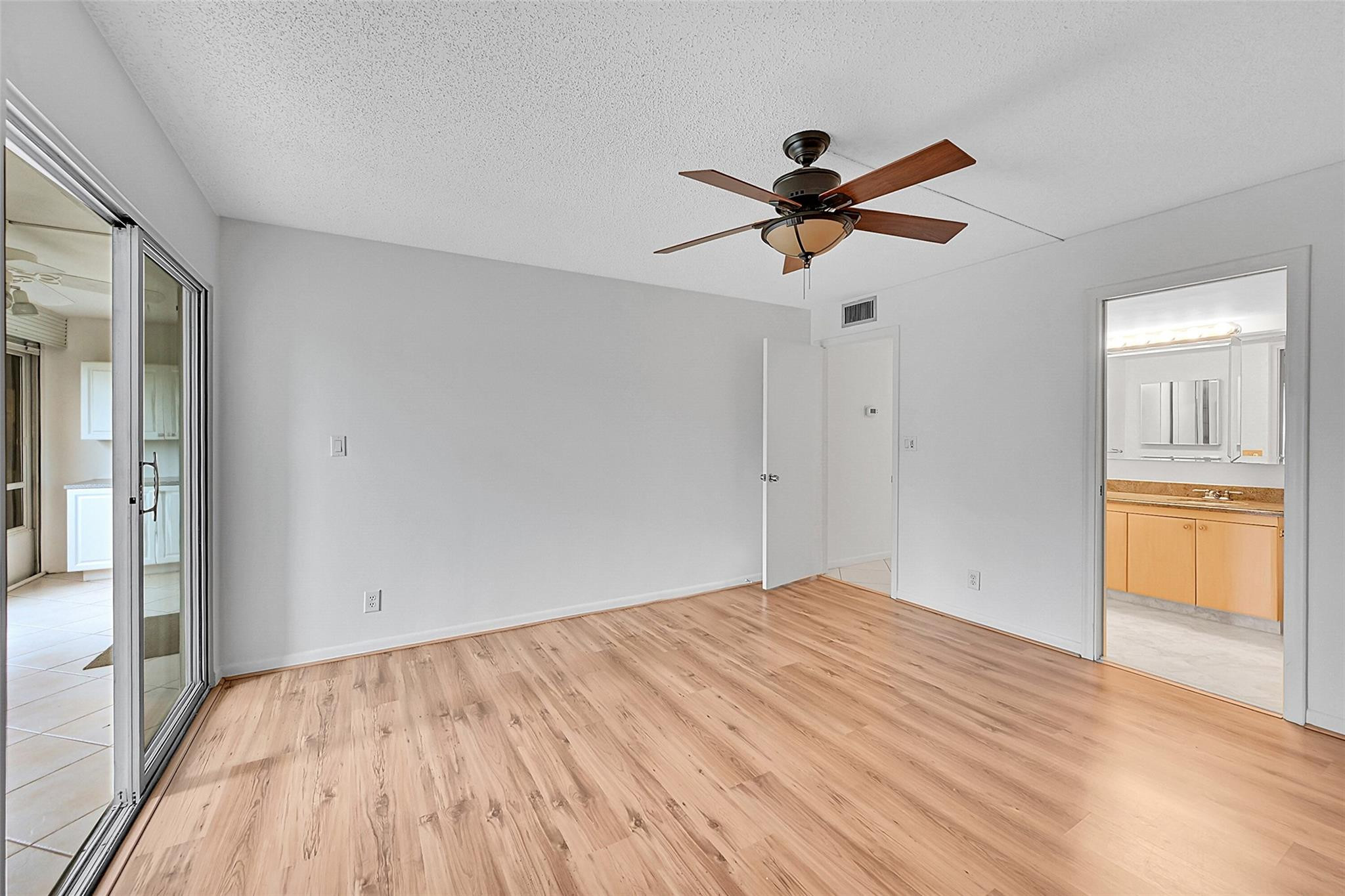 4701 Martinique Dr K1