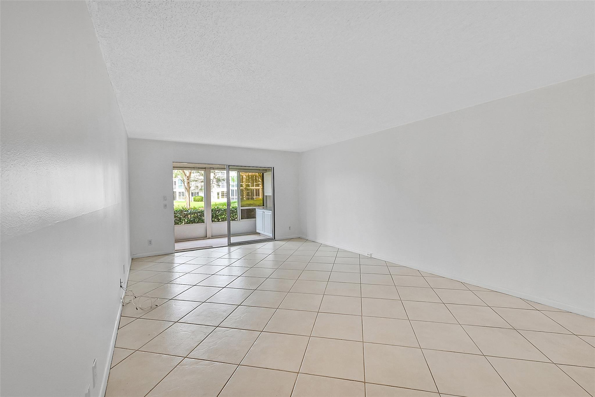 4701 Martinique Dr K1