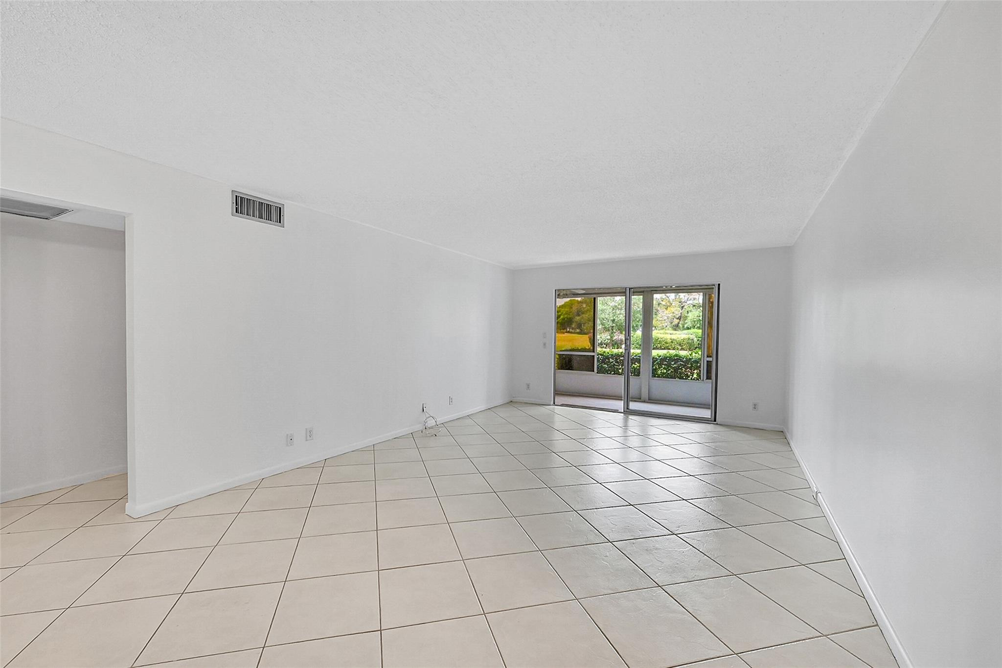 4701 Martinique Dr K1