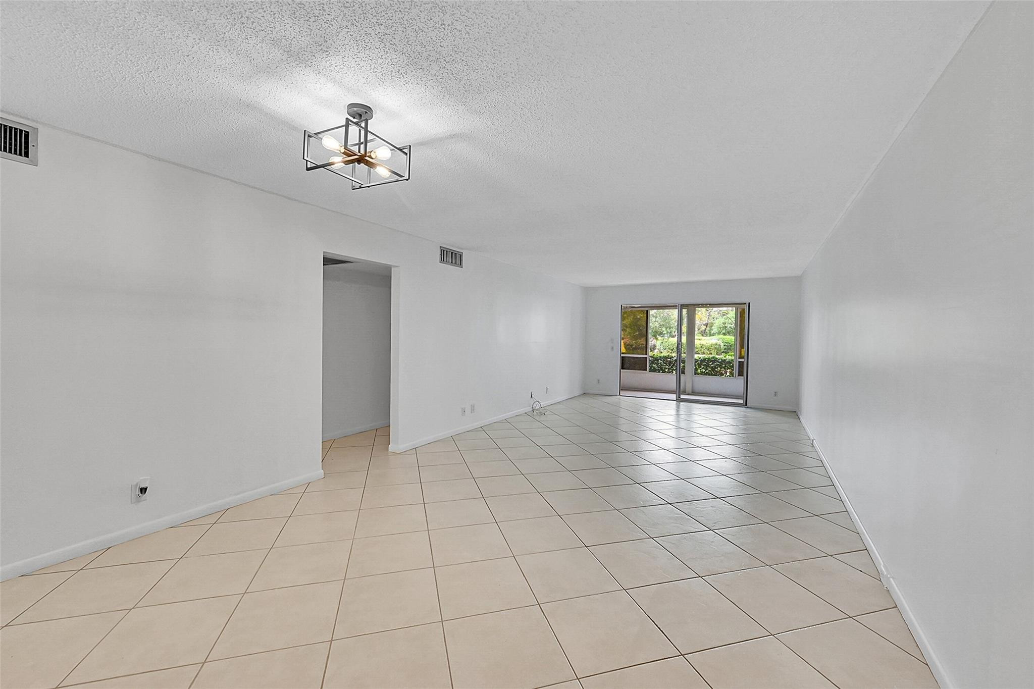 4701 Martinique Dr K1