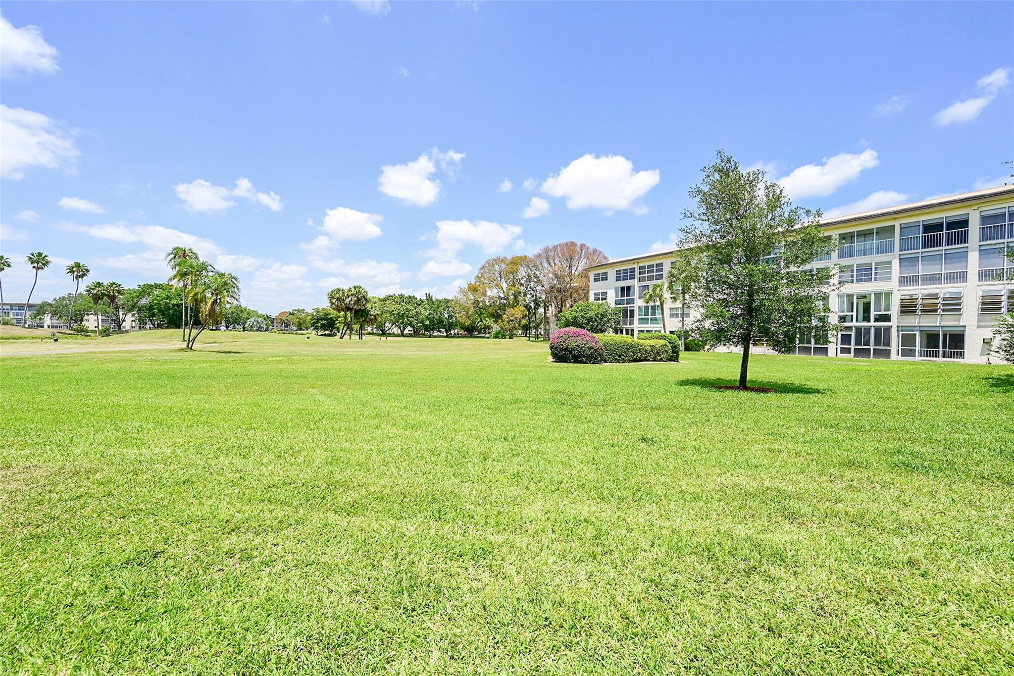 4701 Martinique Dr K1