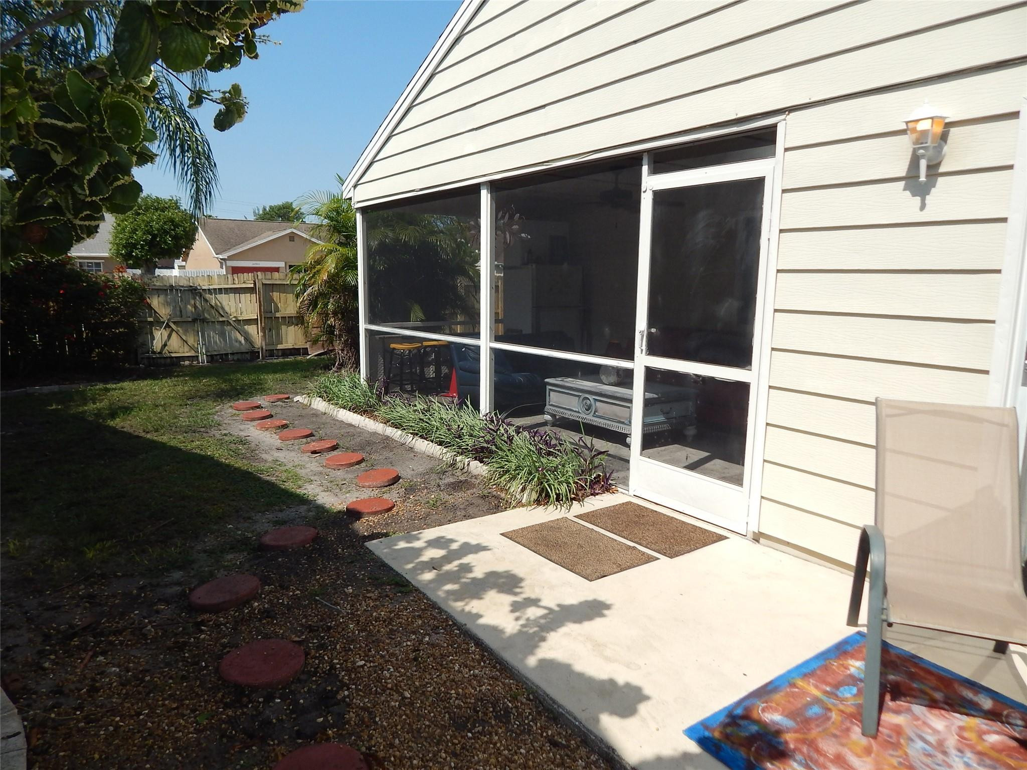 11203 S Terradas Ln