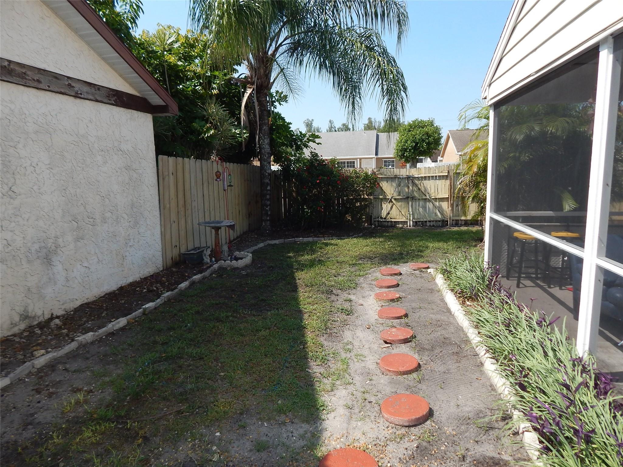 11203 S Terradas Ln
