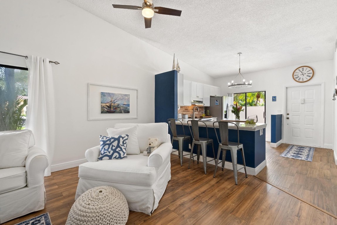 6785 Bridlewood Ct 6785