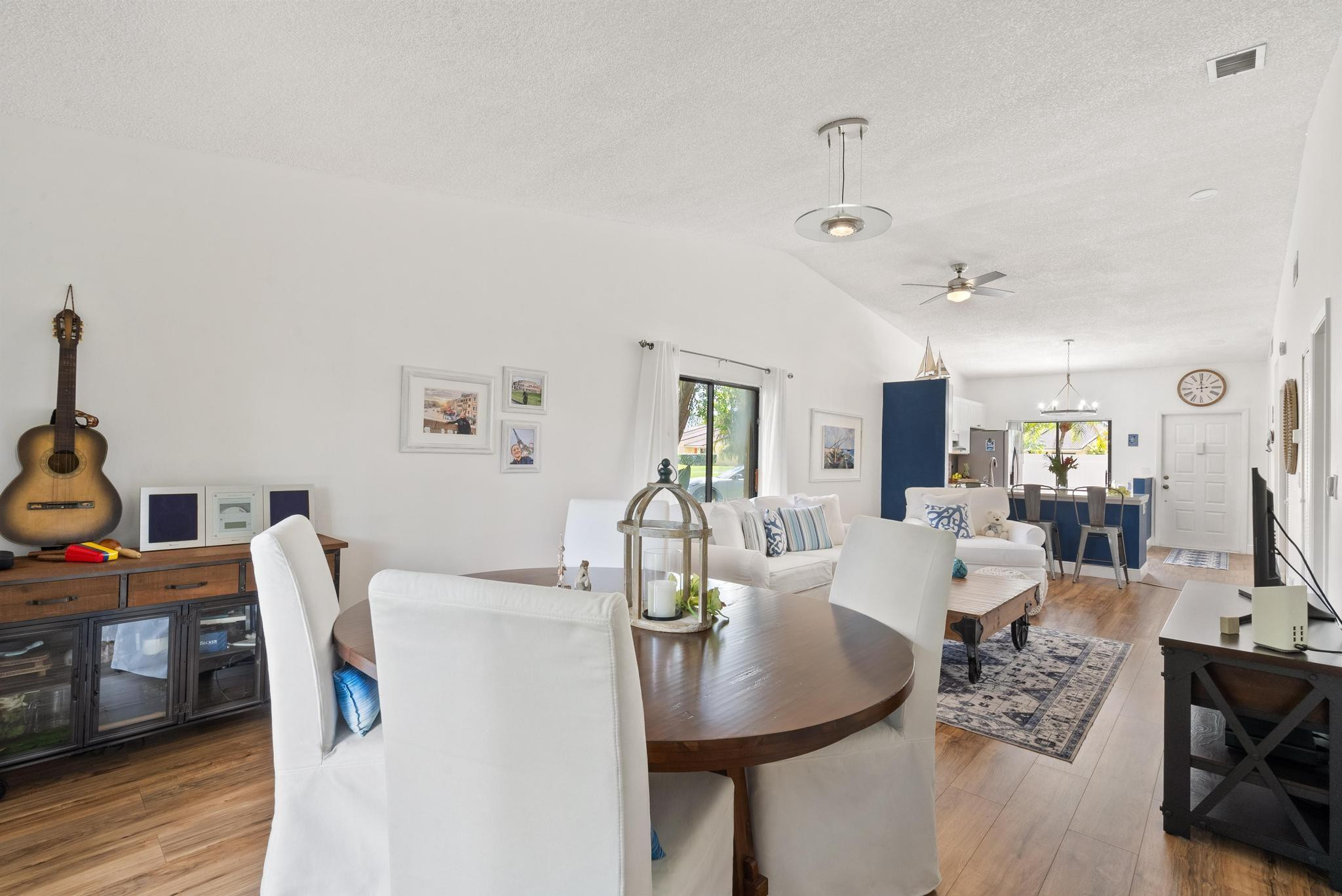 6785 Bridlewood Ct 6785