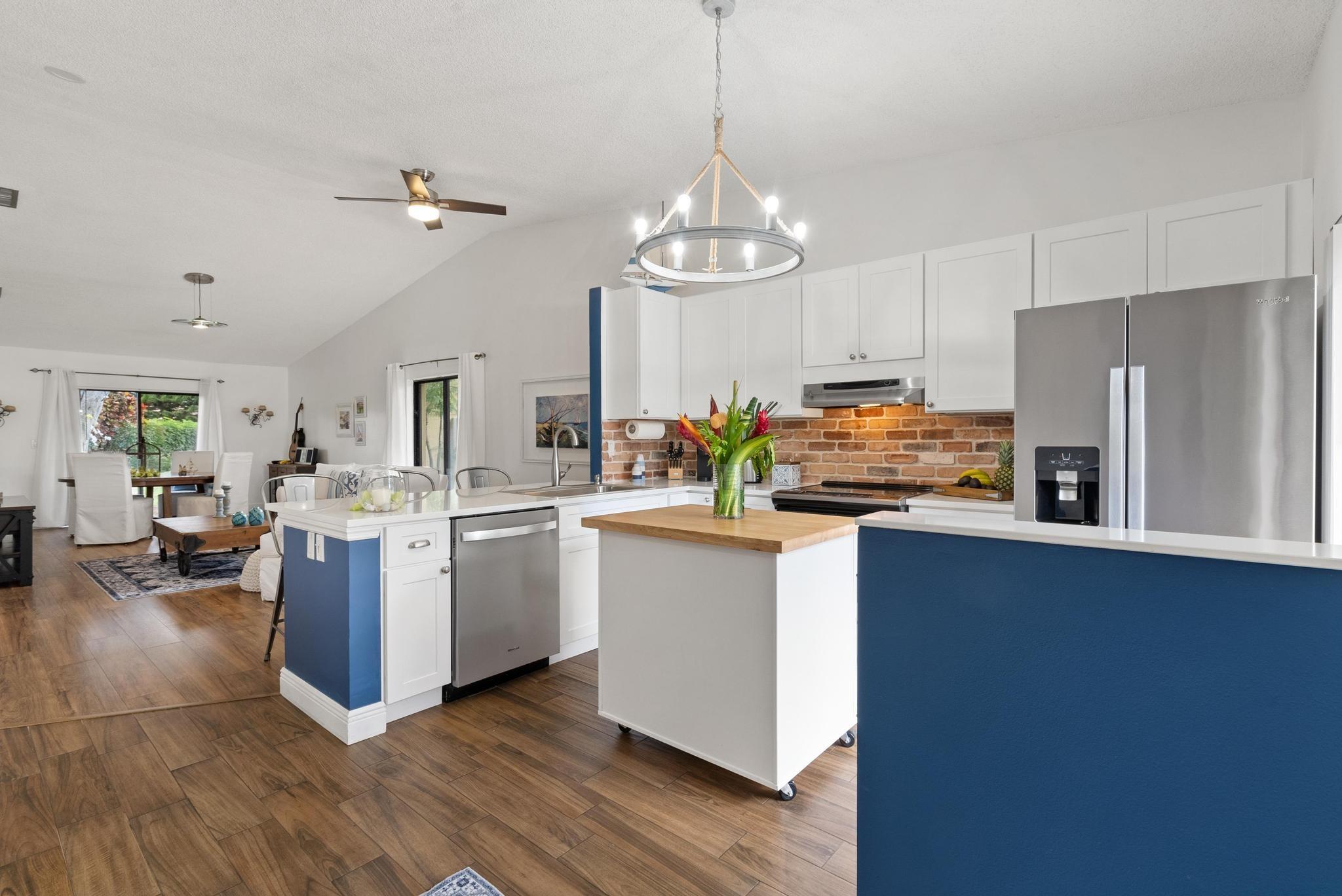 6785 Bridlewood Ct 6785