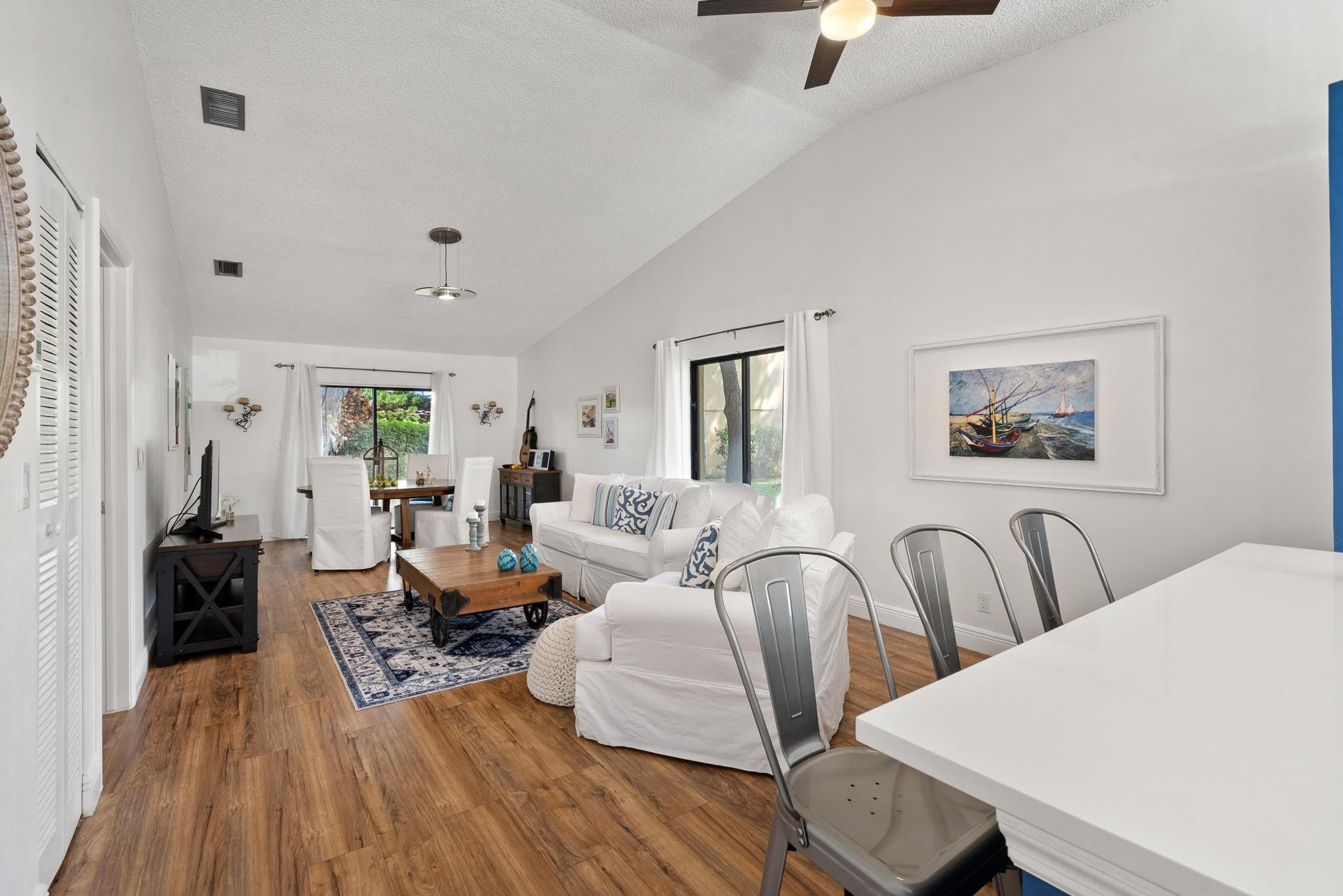 6785 Bridlewood Ct 6785