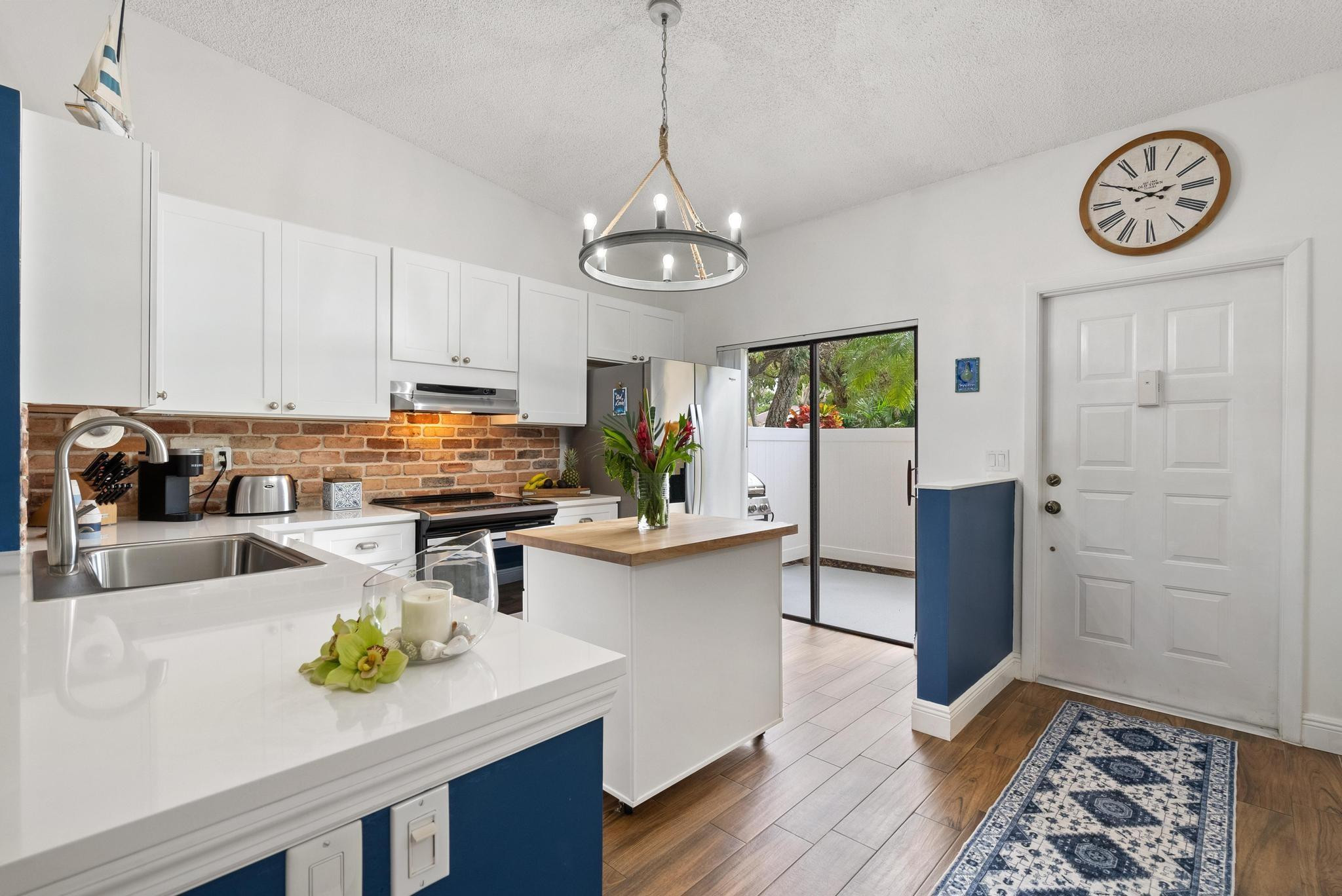 6785 Bridlewood Ct 6785