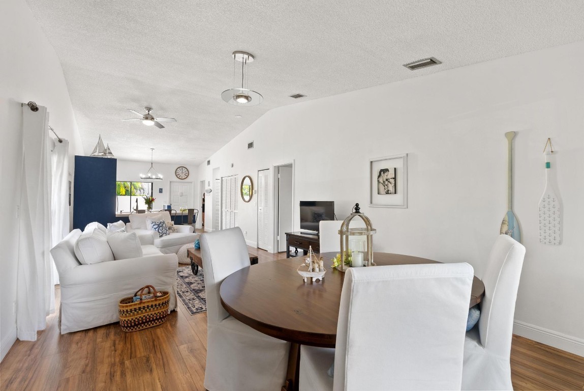 6785 Bridlewood Ct 6785