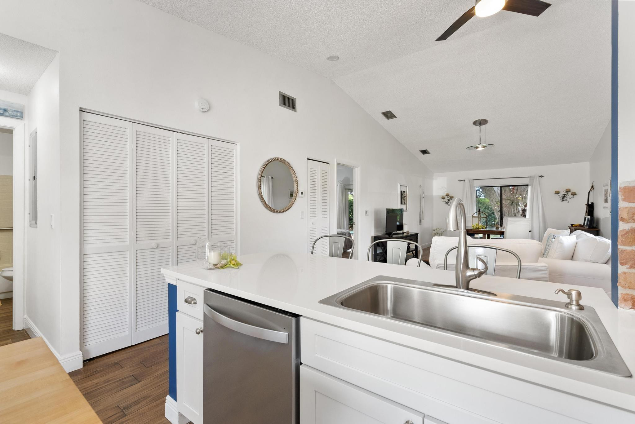 6785 Bridlewood Ct 6785