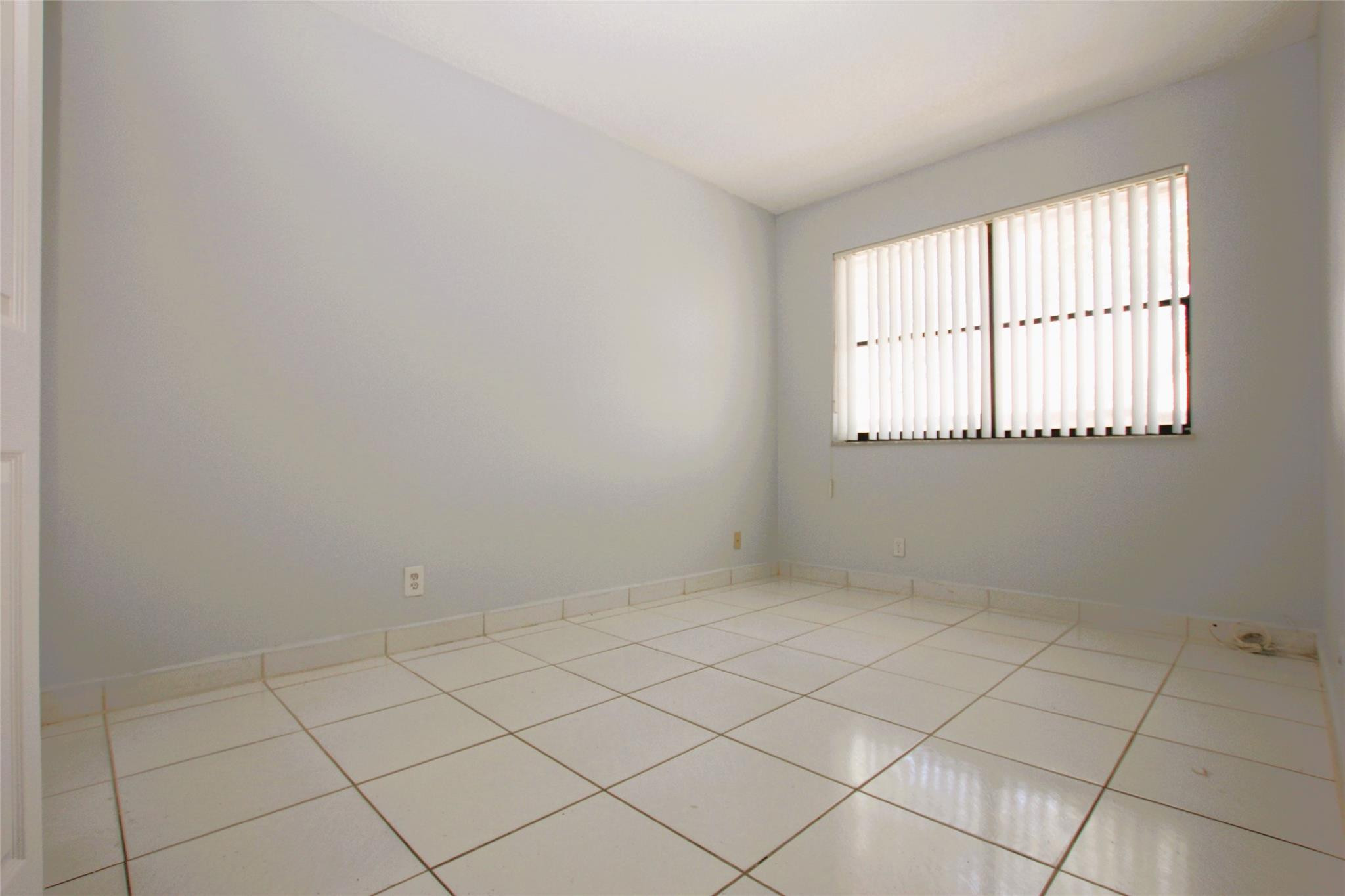 11581 NW 42ND ST 11581