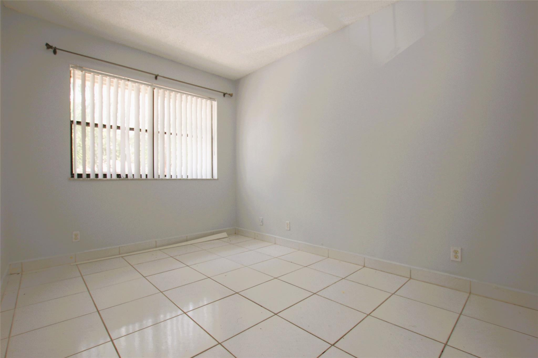 11581 NW 42ND ST 11581