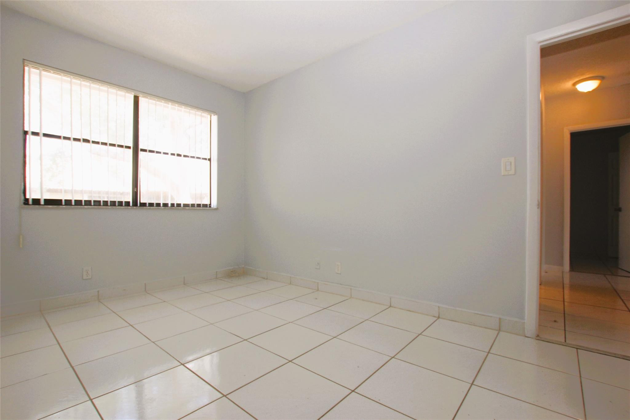 11581 NW 42ND ST 11581