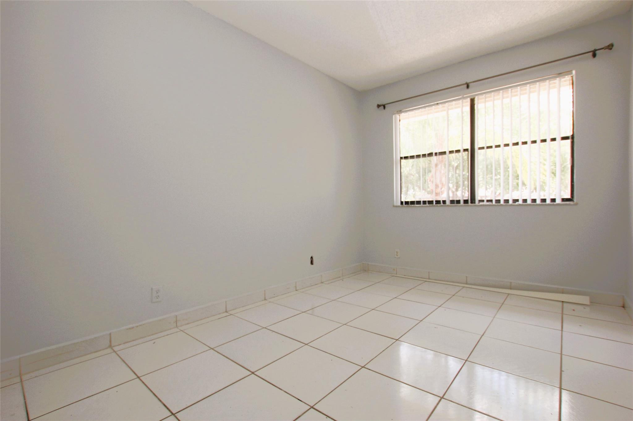 11581 NW 42ND ST 11581