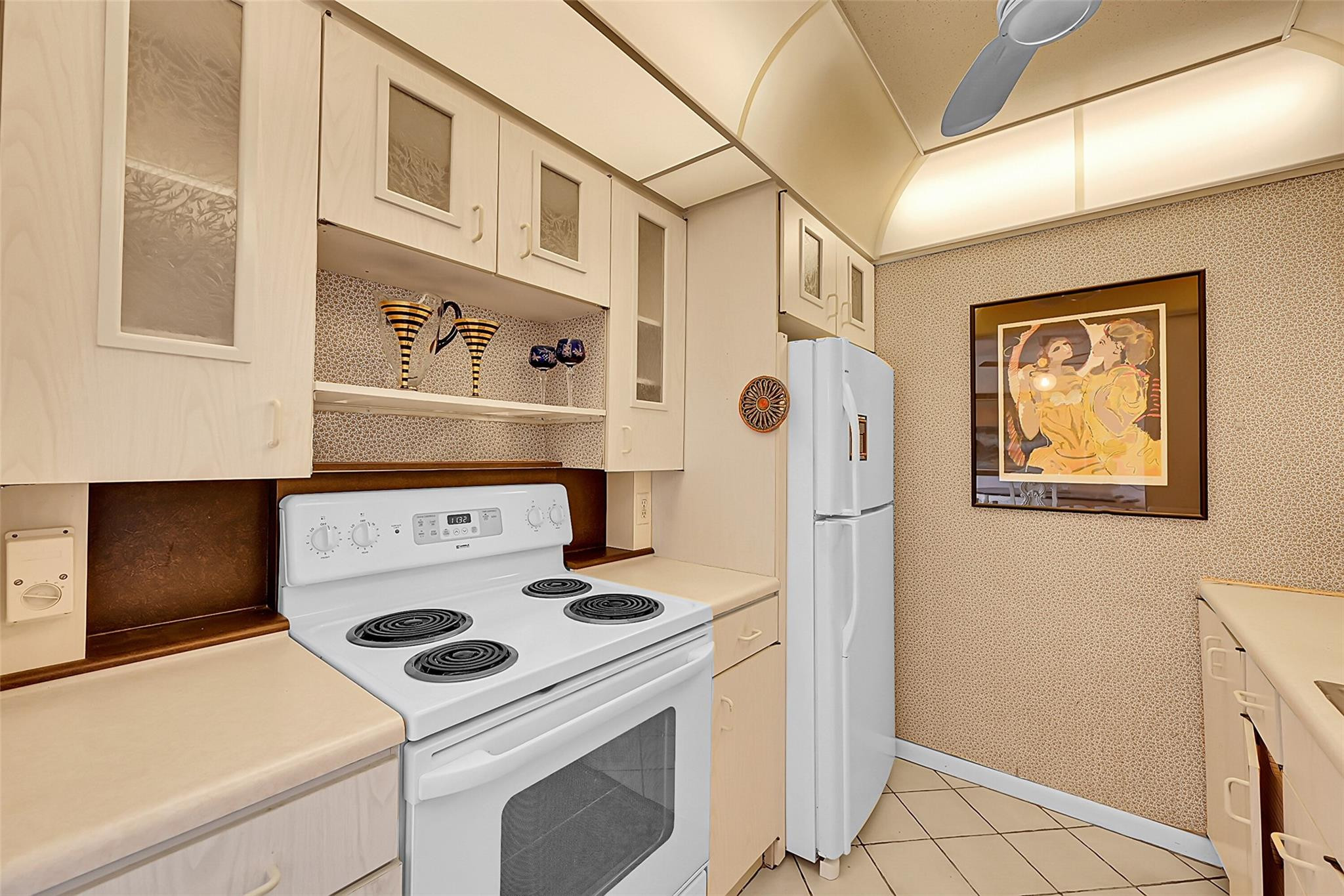 2404 Antigua Cir F4