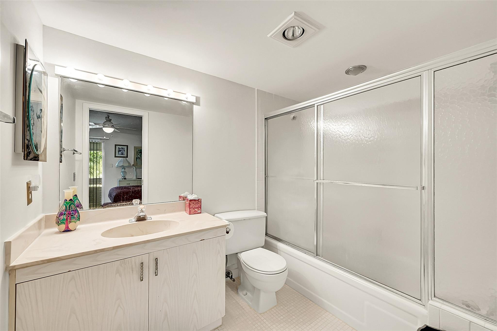 2404 Antigua Cir F4