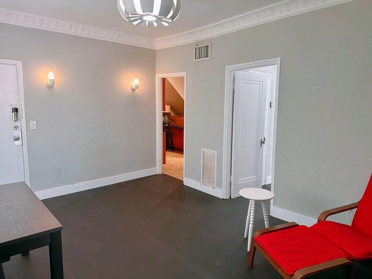 846 Jefferson Ave 4