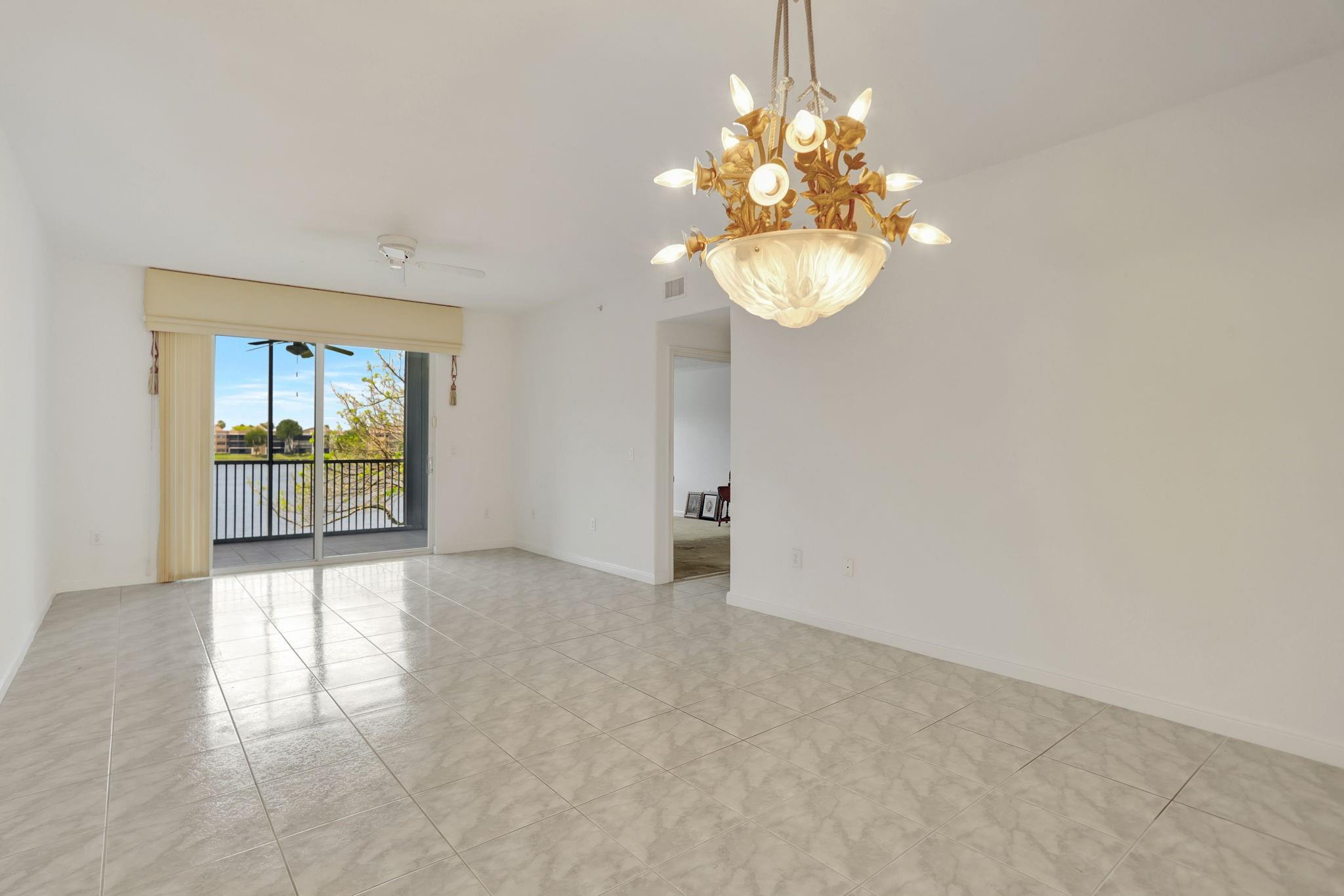 7727 Southampton Ter 205