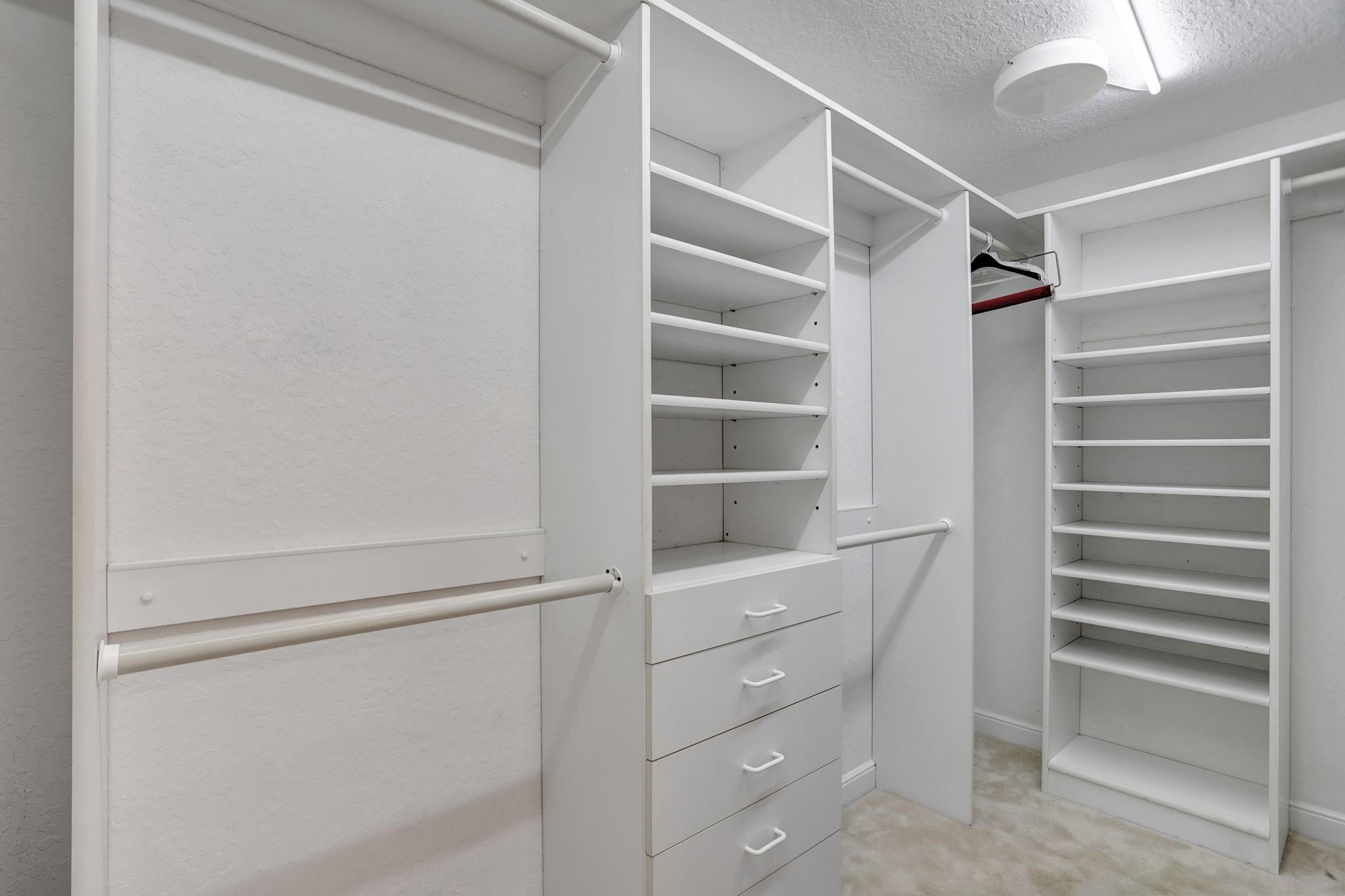 7727 Southampton Ter 205