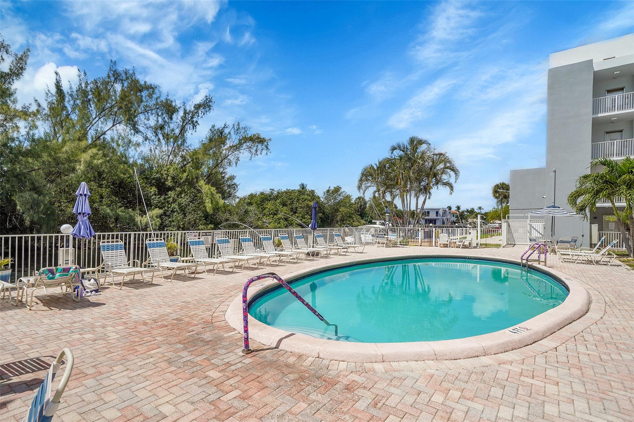 2850 NE 14th Street Cswy 203