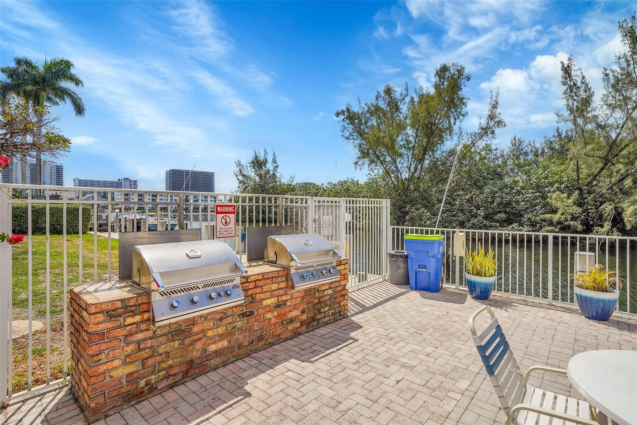 2850 NE 14th Street Cswy 203