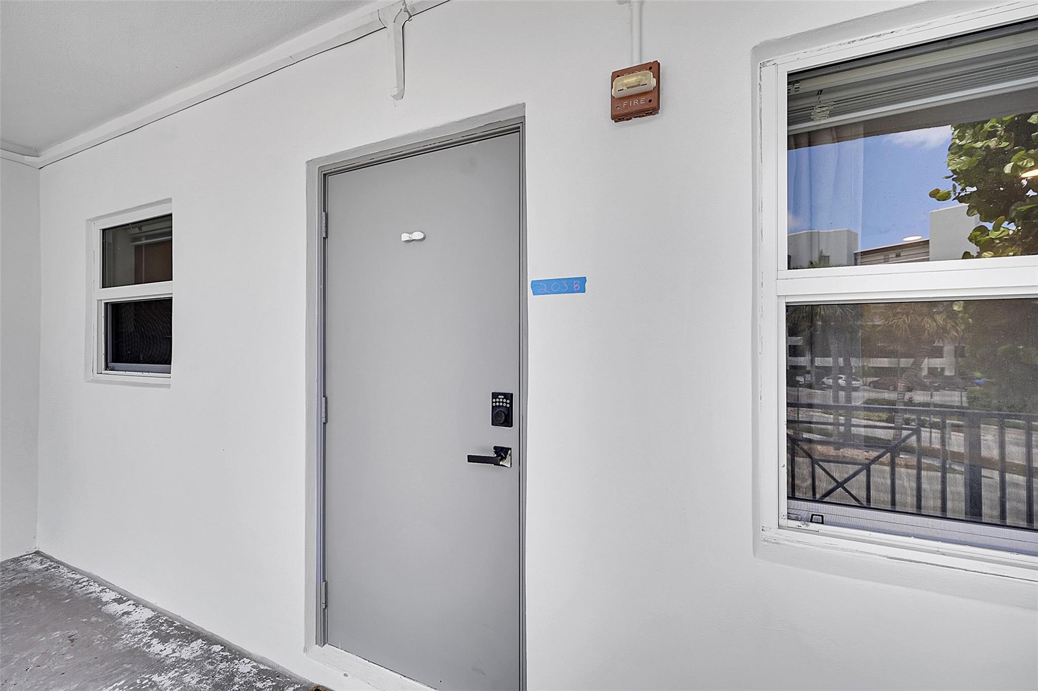 2850 NE 14th Street Cswy 203