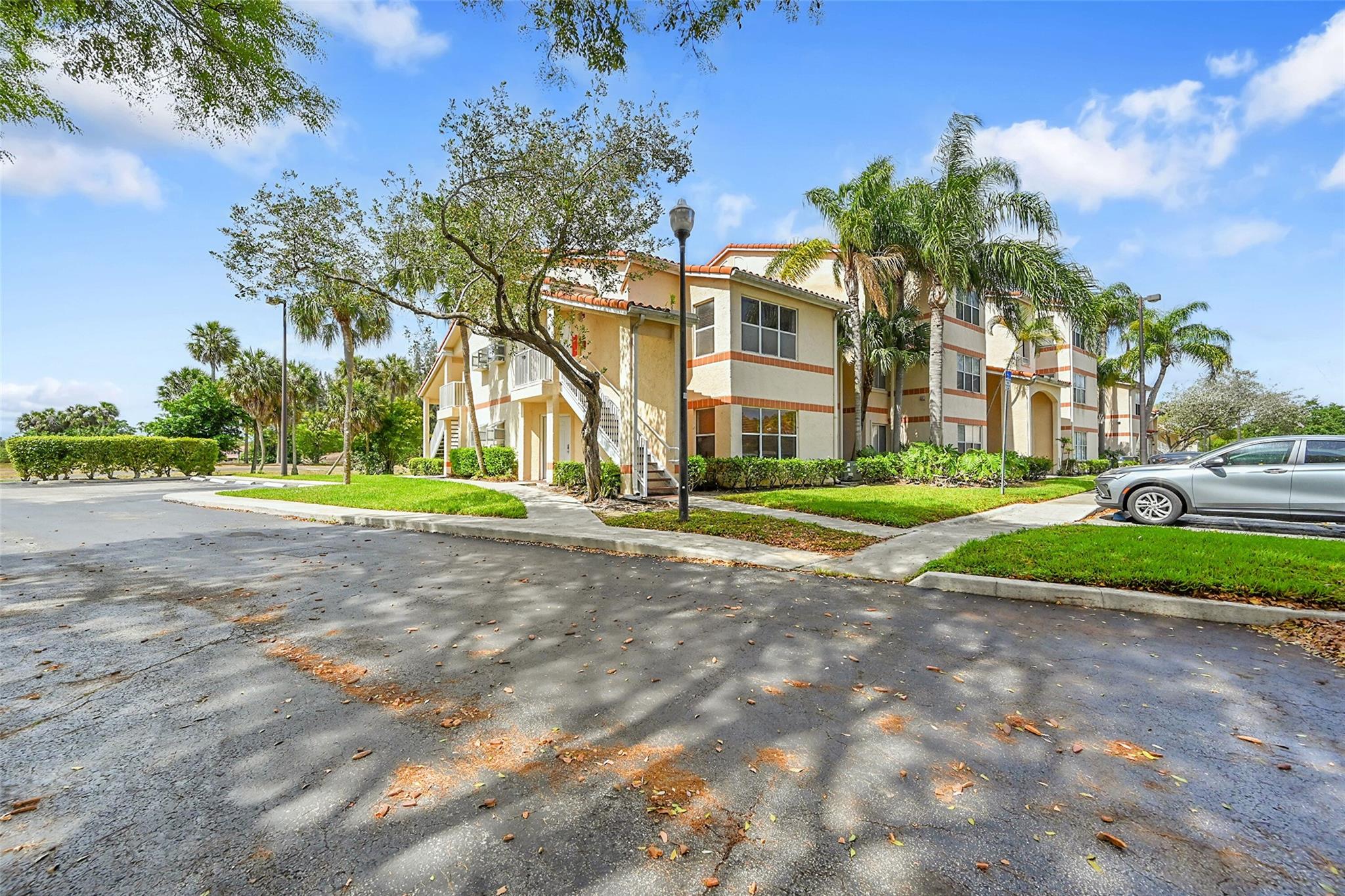 3350 N Pinewalk Dr N 1416