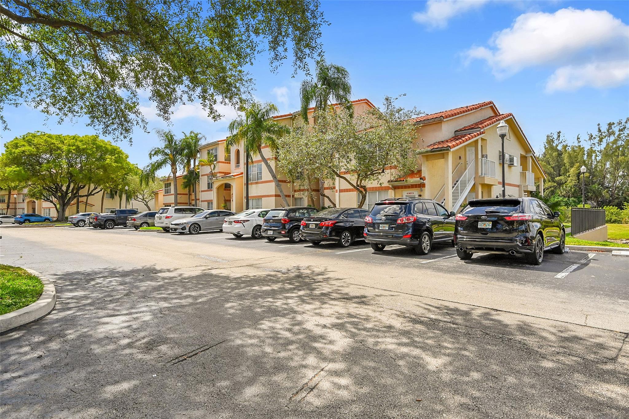 3350 N Pinewalk Dr N 1416