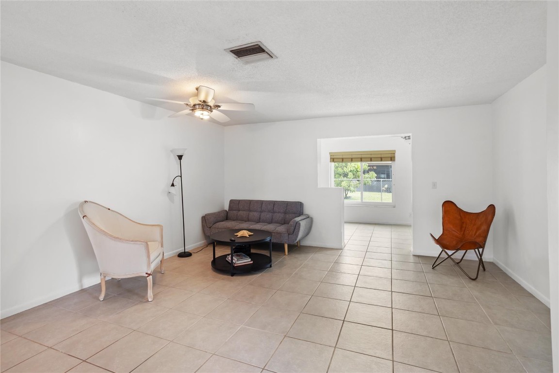 6579 Country Wood Way