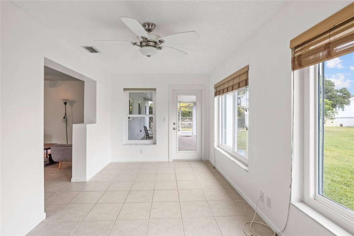 6579 Country Wood Way