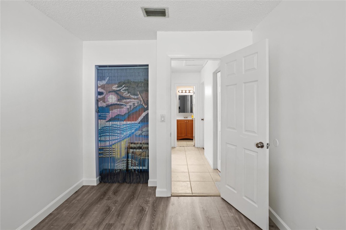 6579 Country Wood Way