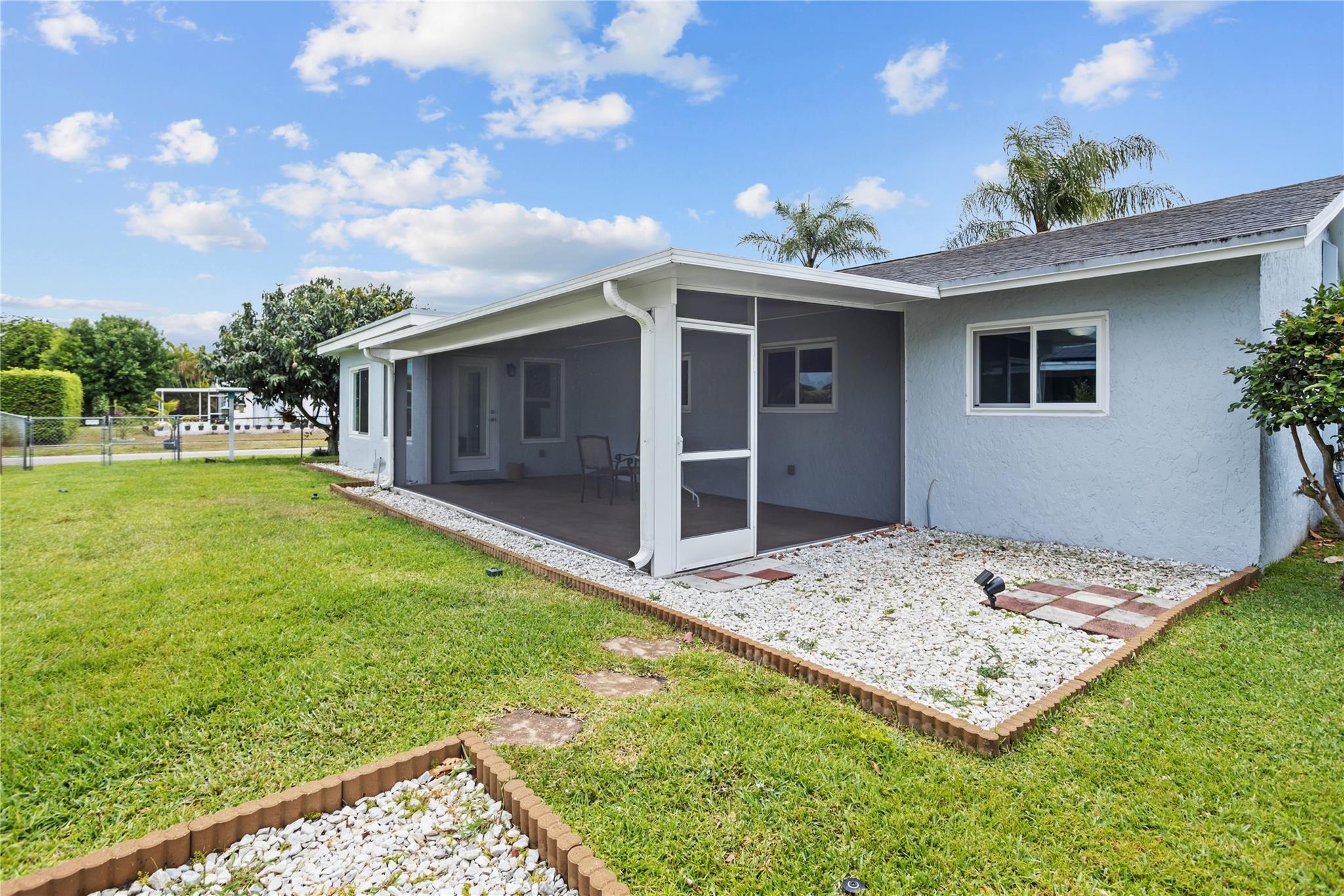 6579 Country Wood Way