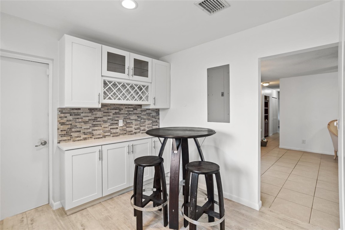 6579 Country Wood Way