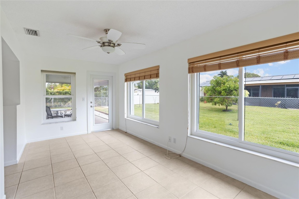 6579 Country Wood Way