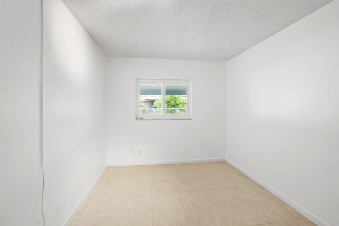 6579 Country Wood Way