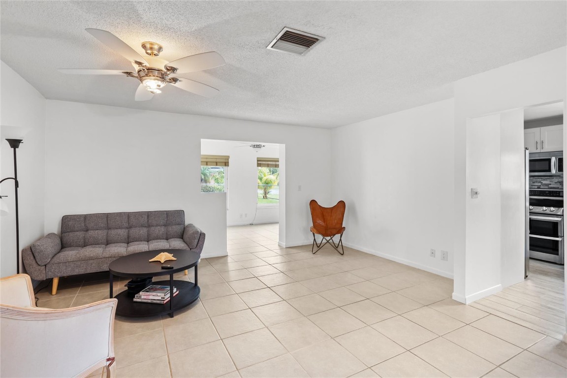 6579 Country Wood Way