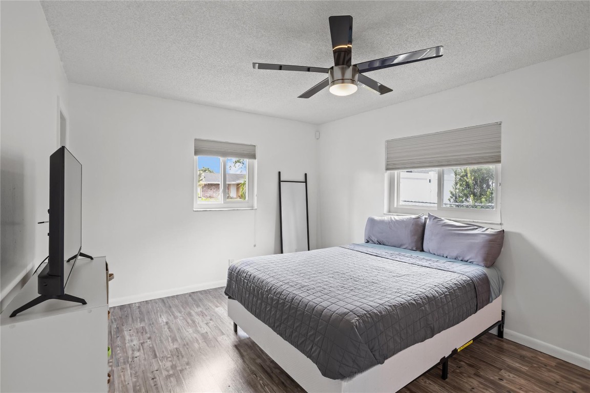 6579 Country Wood Way