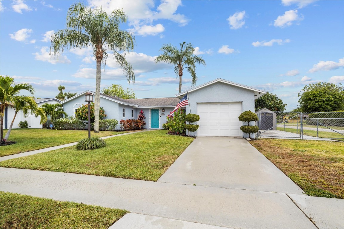 6579 Country Wood Way