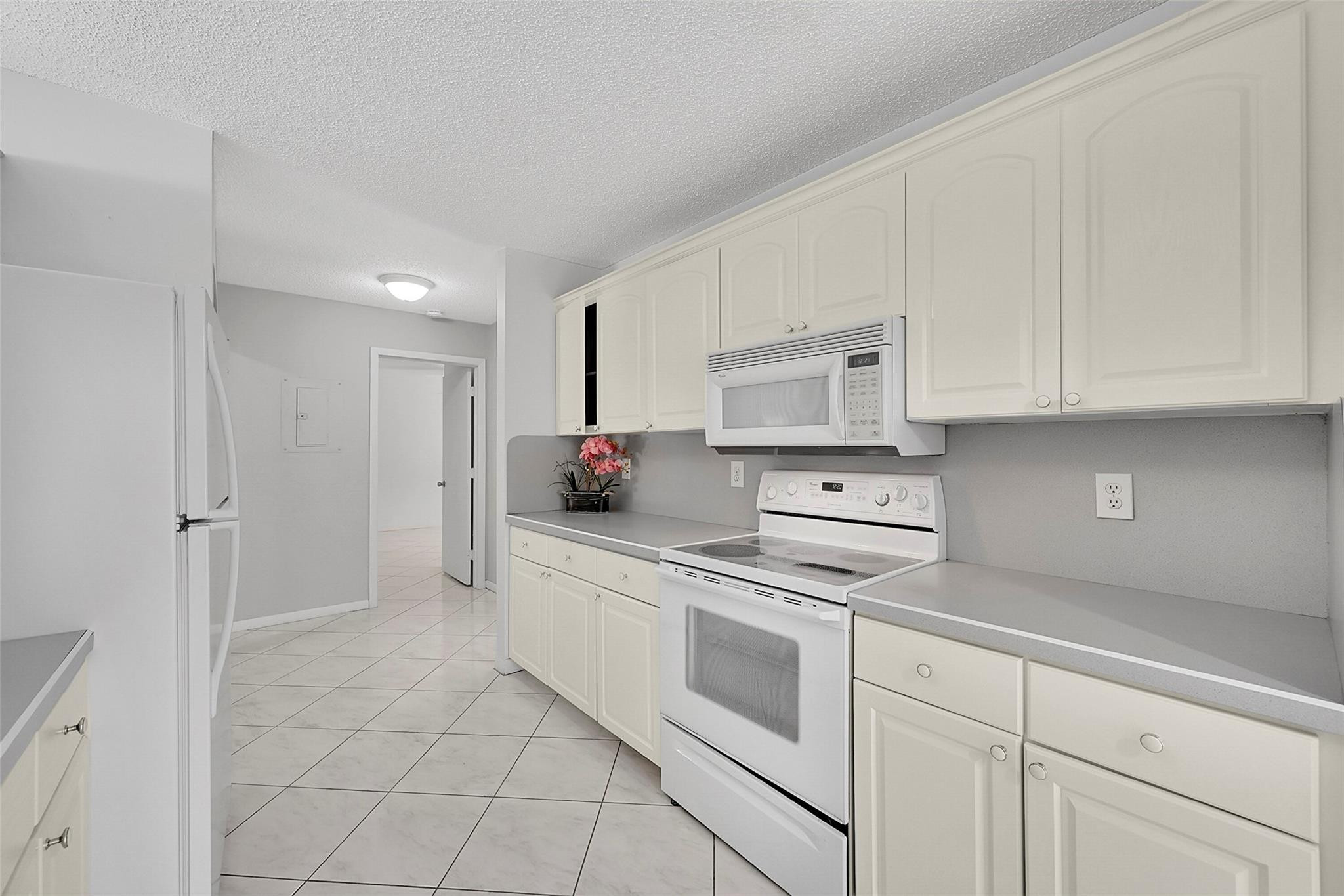 4861 NW 22nd St 4175