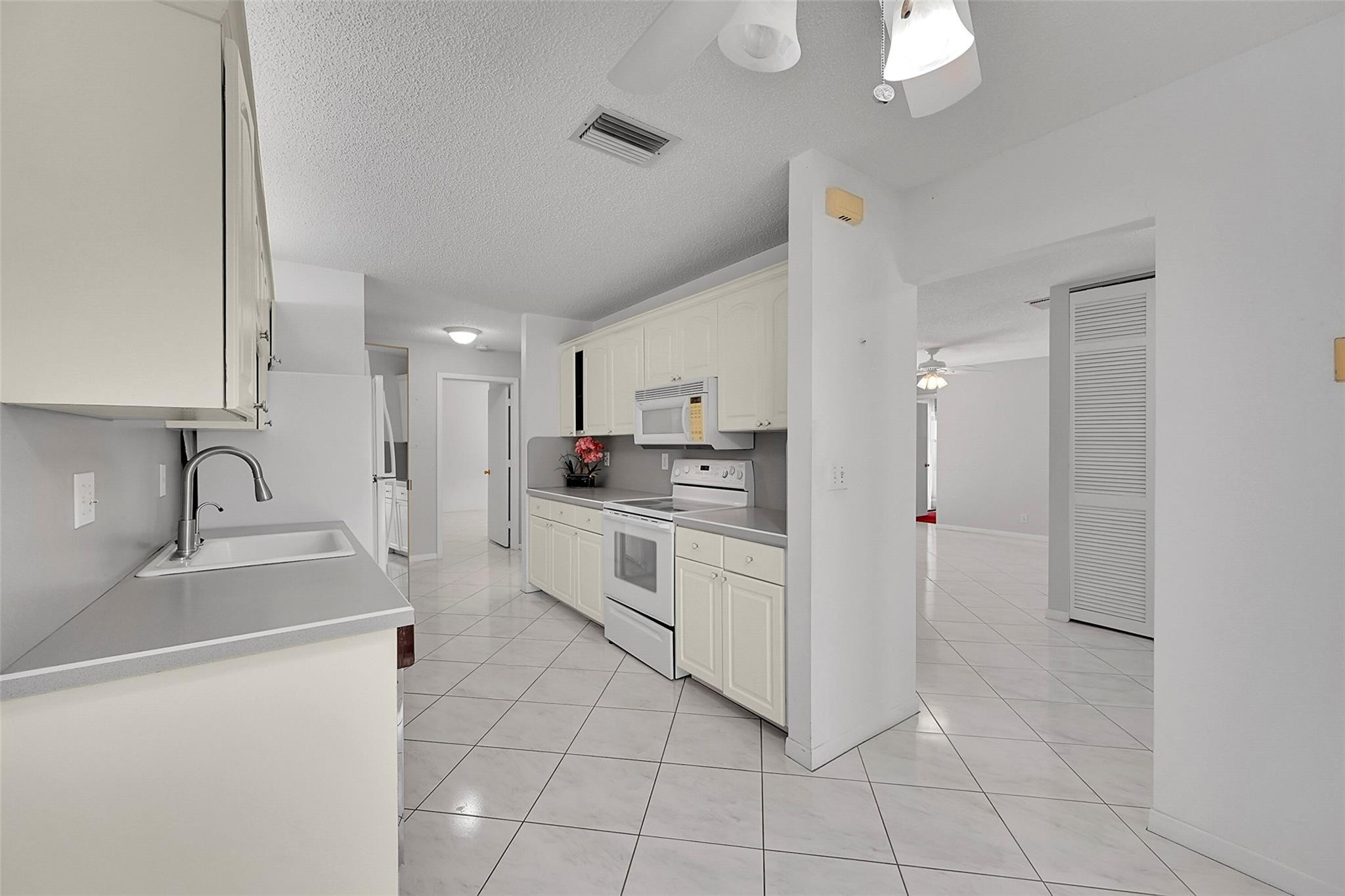 4861 NW 22nd St 4175