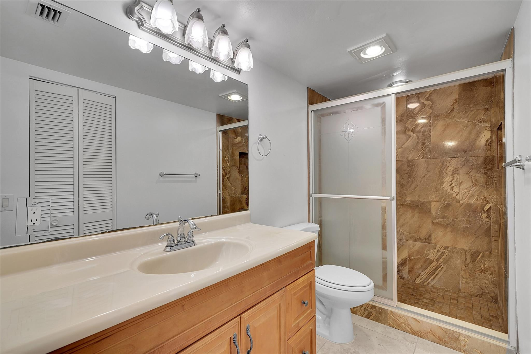 2903 Victoria Cir C2