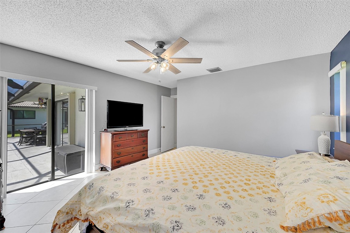 935 NW 110th Lane