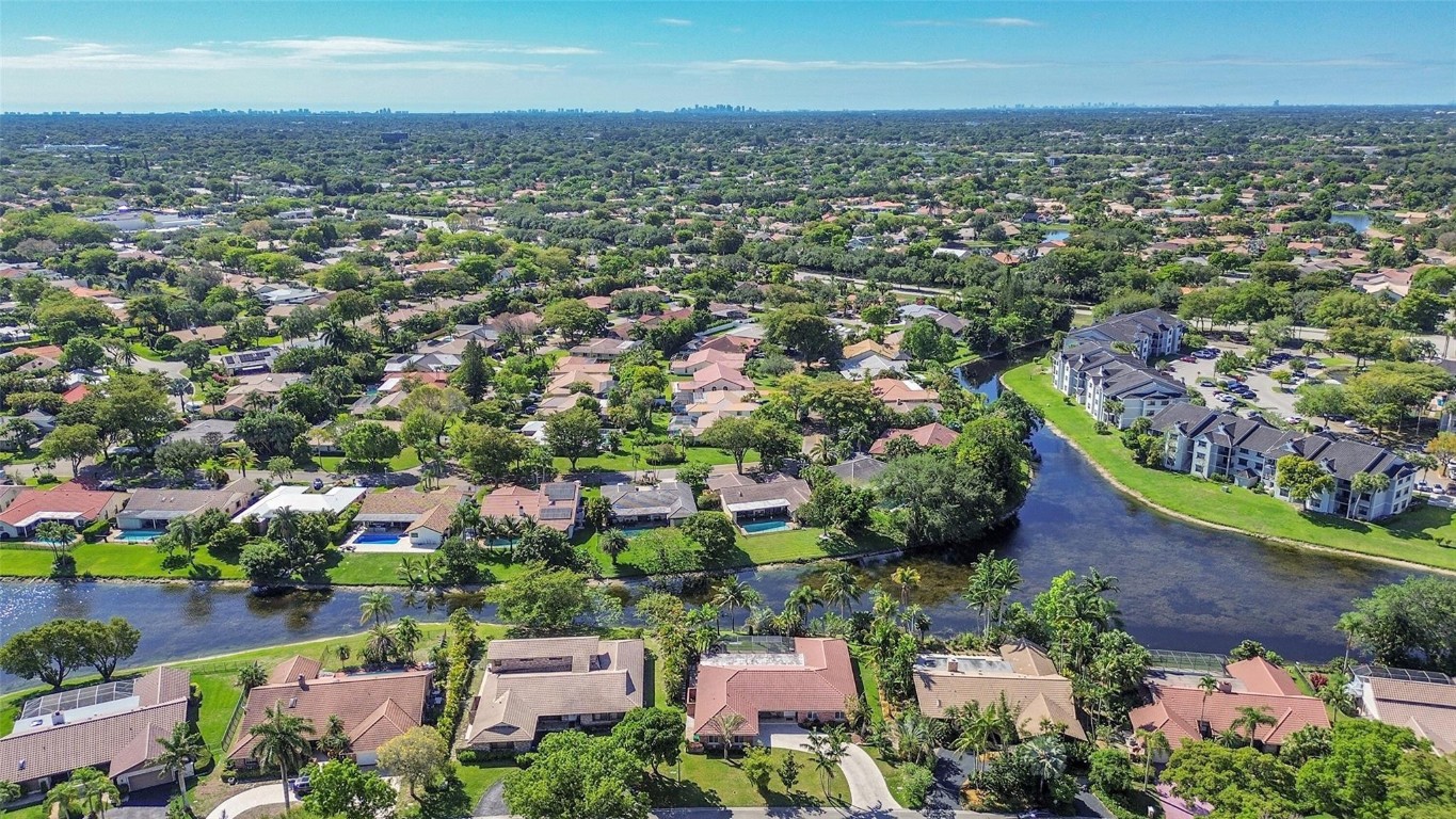 935 NW 110th Lane