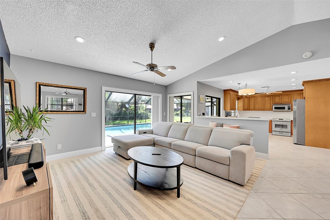 935 NW 110th Lane