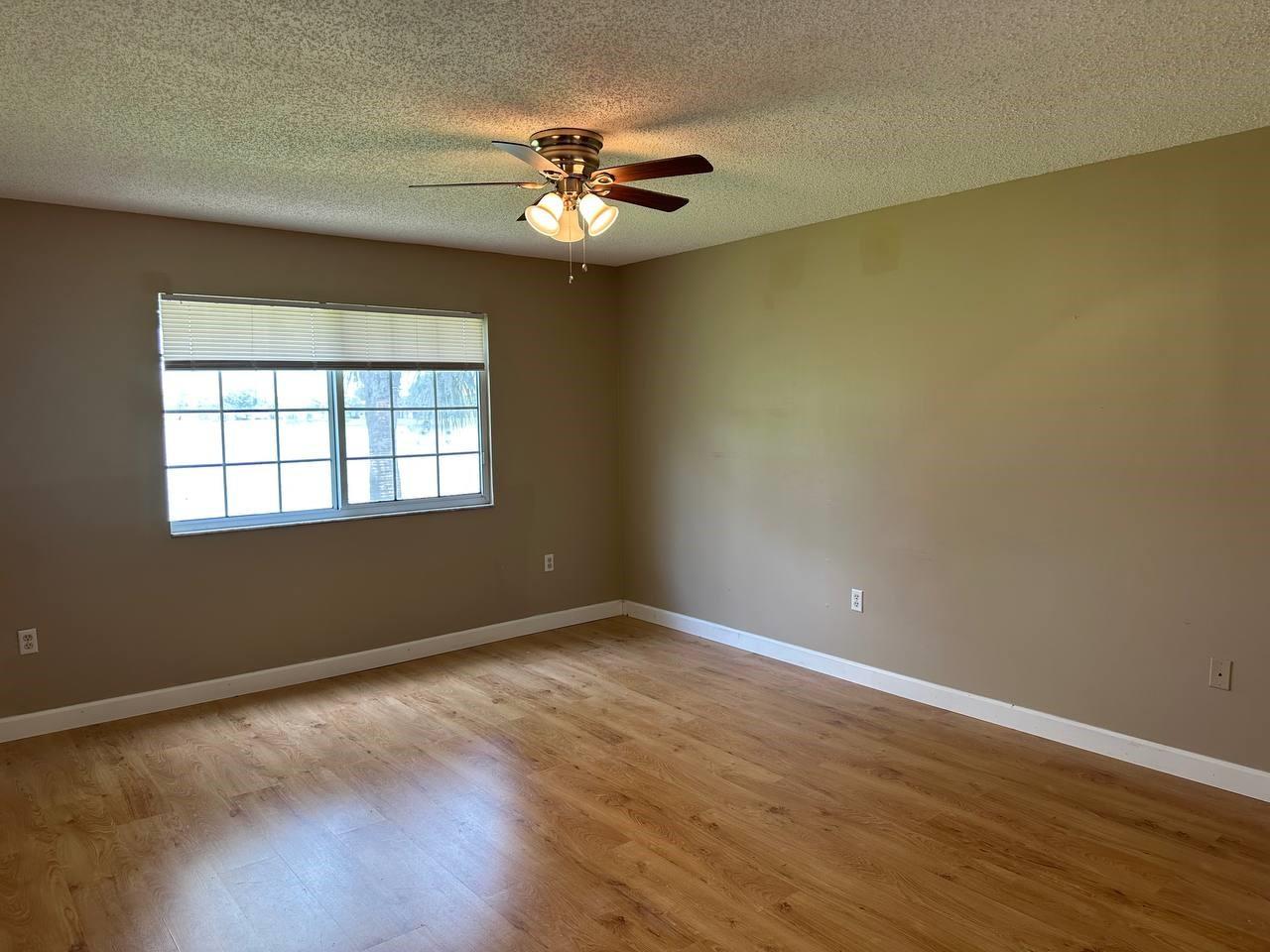 5045 Wiles Rd 202