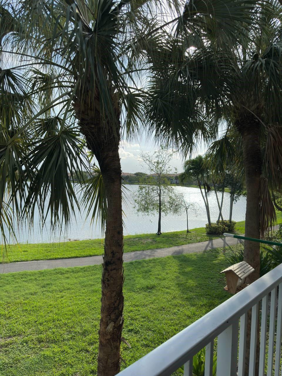 5045 Wiles Rd 202