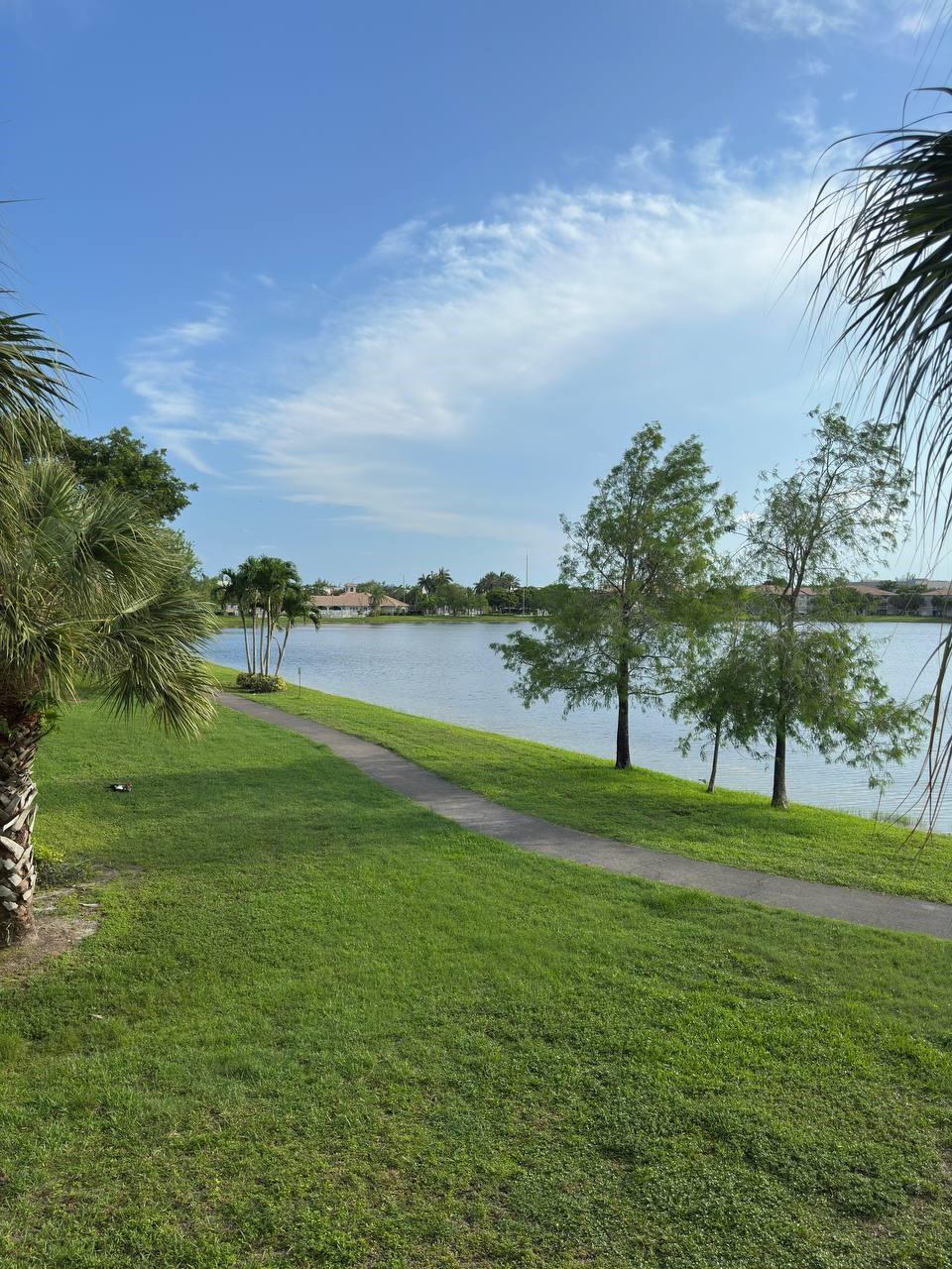 5045 Wiles Rd 202