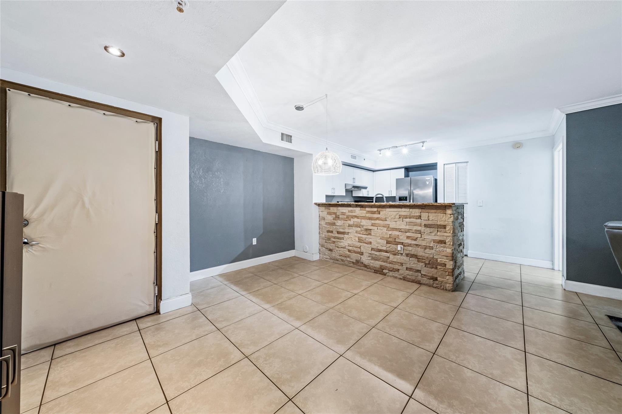 4856 N State Road 7 104