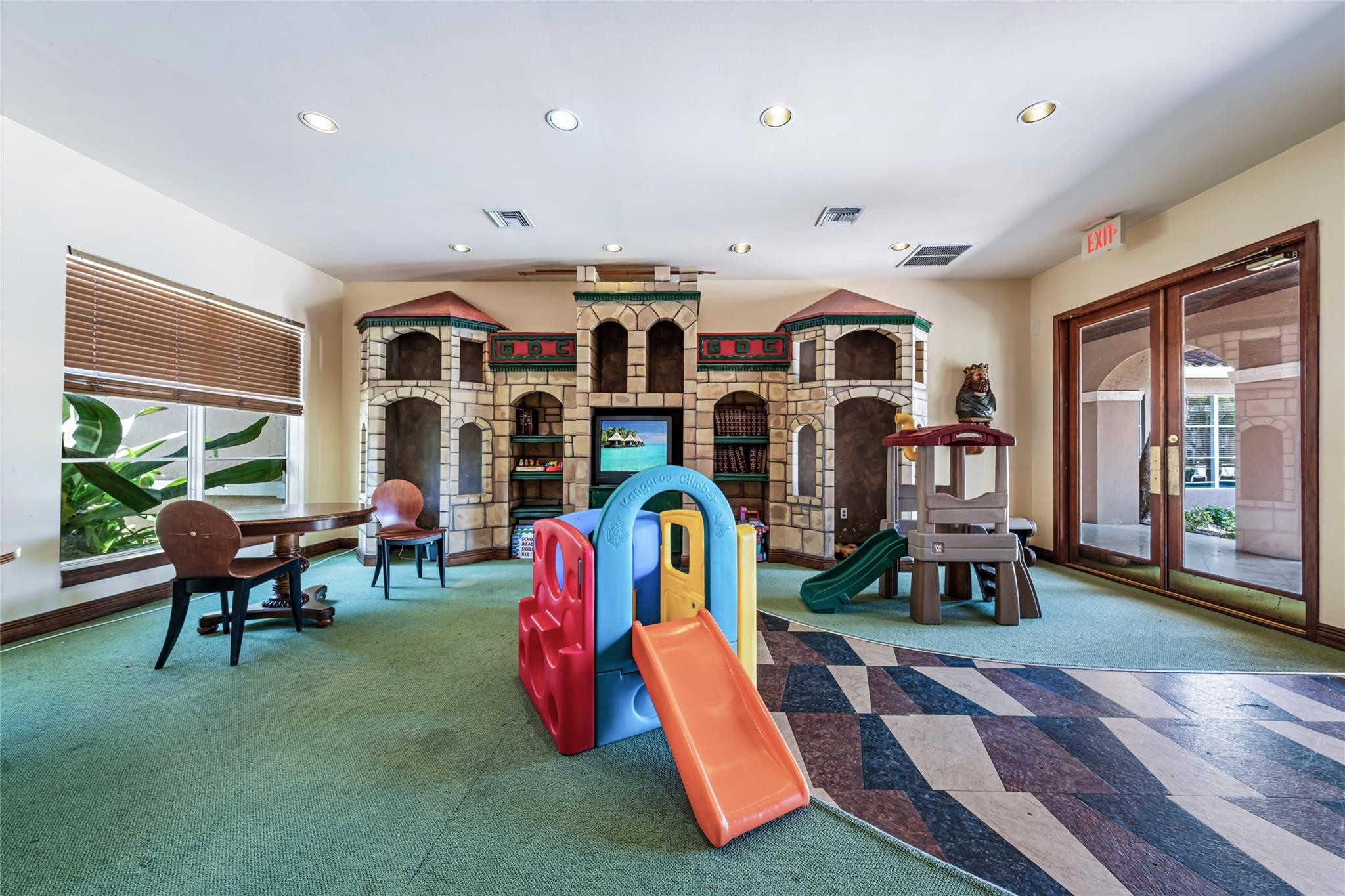 4856 N State Road 7 104